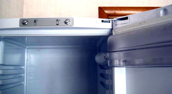Перевесить двери холодильника в Железнодорожном | Вызов мастера по холодильникам на дом